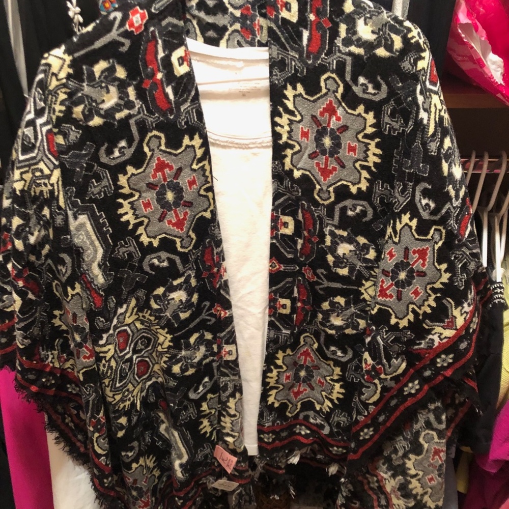 THEODORA & CALLUM Fringed Knit Scarf/Shawl Blanket Design NWT